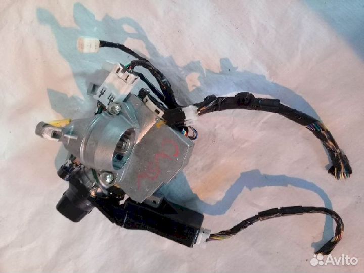 Замок зажигания 6370A630 Mitsubishi Outlander XL O