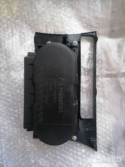 Подстаканник Mazda 3 BL