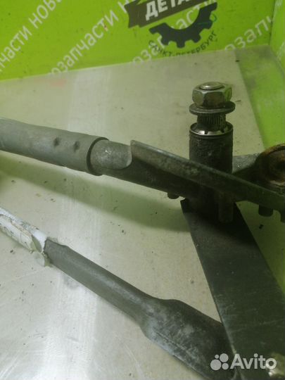 Трапеция стеклоочистителя Toyota Matrix E130