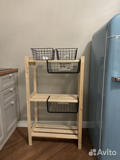 Стеллаж деревянный с металлическими лотками
