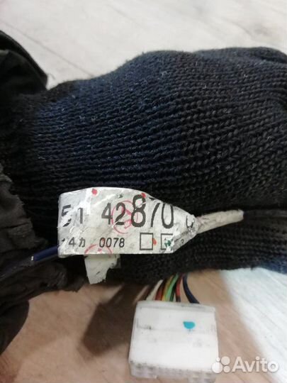 Проводка (коса) дверная передняя правая Toyota Rav