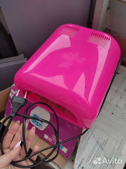 Маникюрная лампа