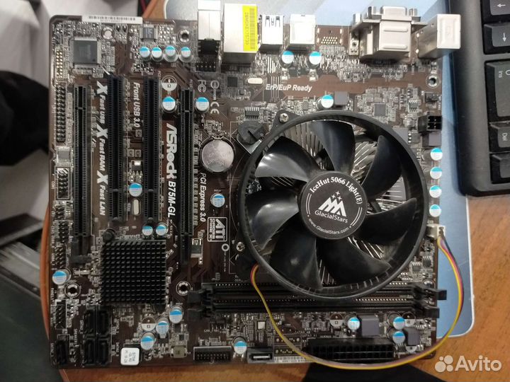 Материнская плата