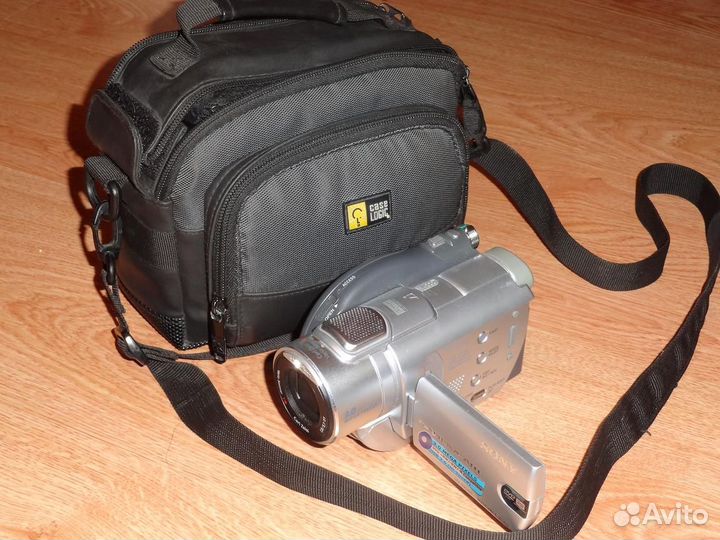 Видеокамера Sony DCR-DVD405