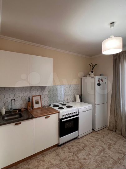 1-к. квартира, 42 м², 8/12 эт.