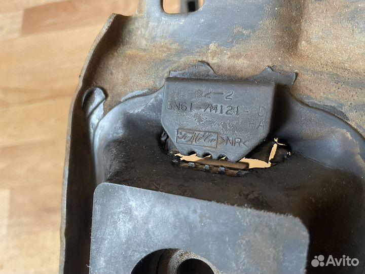 Подушка опора двс Mazda 3 BK левая