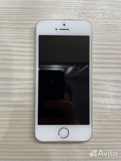 Apple iPhone SE 2016, 128 гб, белый