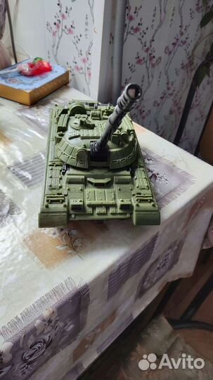 Детская игрушка, танк-самоходка