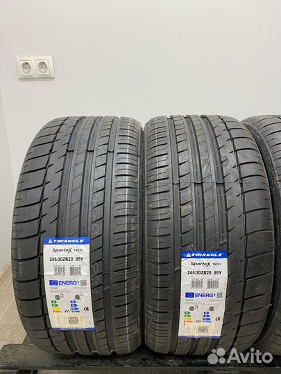 Triangle TH201 Sportex 245/30 R20 96Y