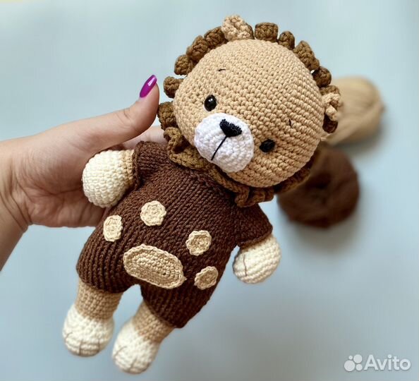 Вязаная игрушка ручная работа лев