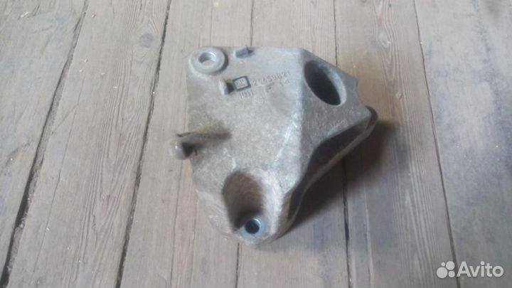 Кронштейн двигателя задний Opel Vectra C 2002-2008