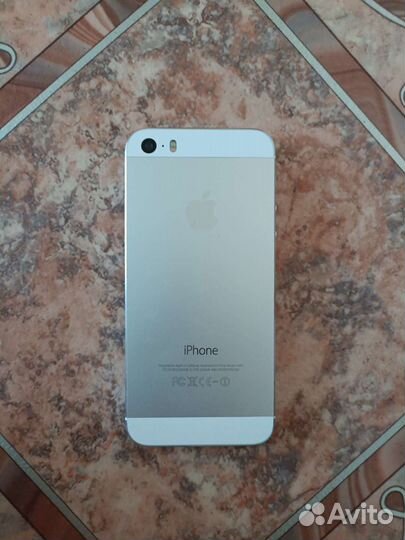 Телефон iPhone 5s