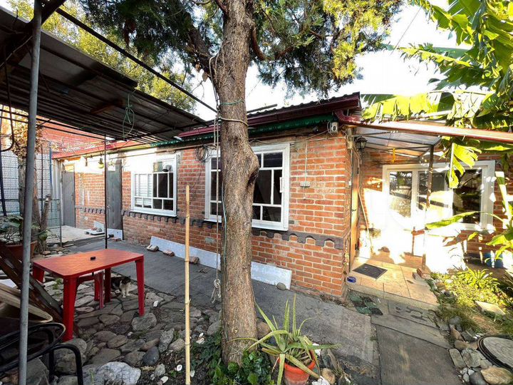 Дом 56 м² на участке 2 сот.