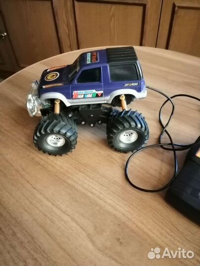 Машинка на пульте управления для ребенка