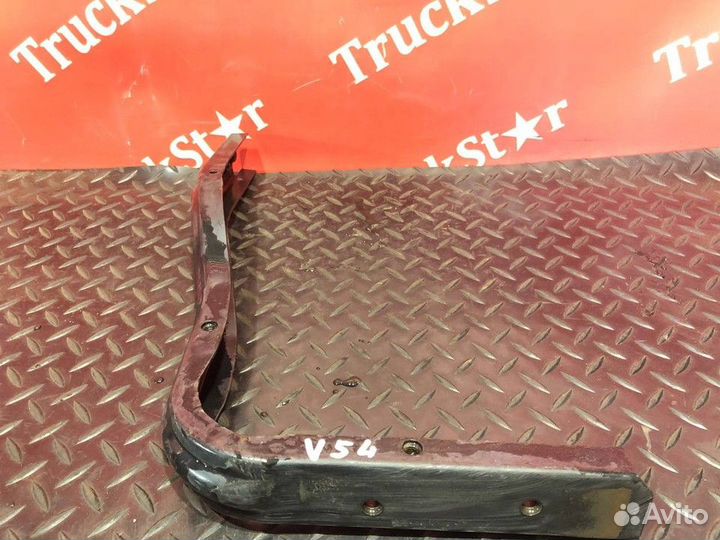 Кронштейн крыла левый Volvo FH