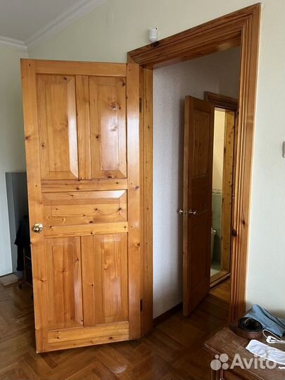 Межкомнатные двери б/у деревянные с коробками