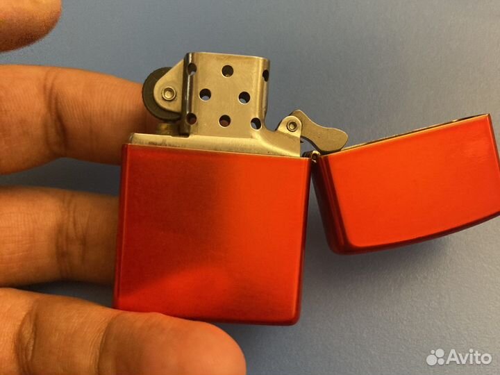 Зажигалка бензиновая zippo
