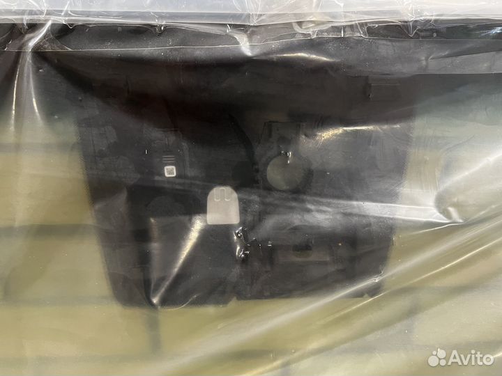 Лобовое стекло Genesis gv80