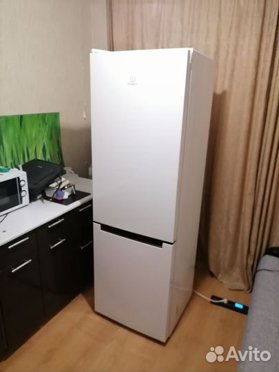 Холодильник Indesit