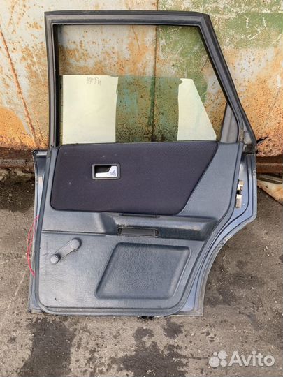 Дверь задняя правая Audi 80