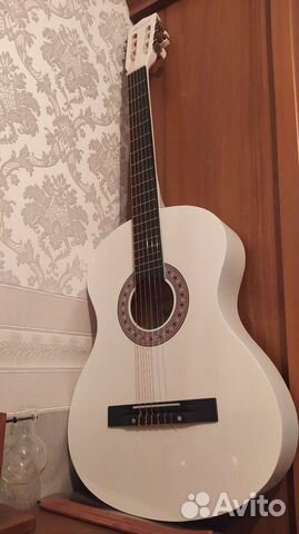 Гитара новая