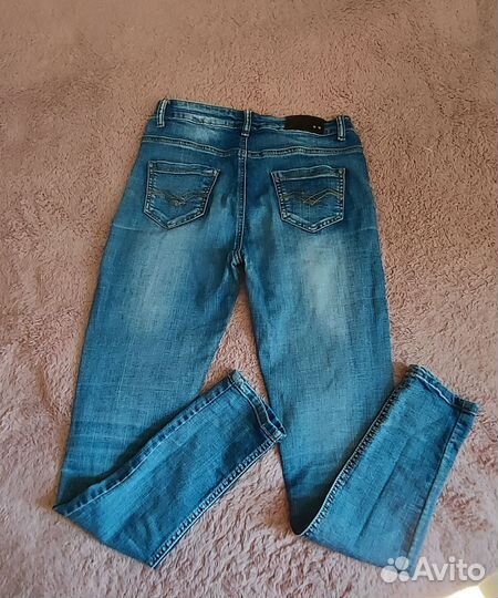Джинсы для девушки,28 размер