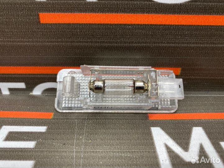 Плафон освещения передний правый Bmw 5-Series E39