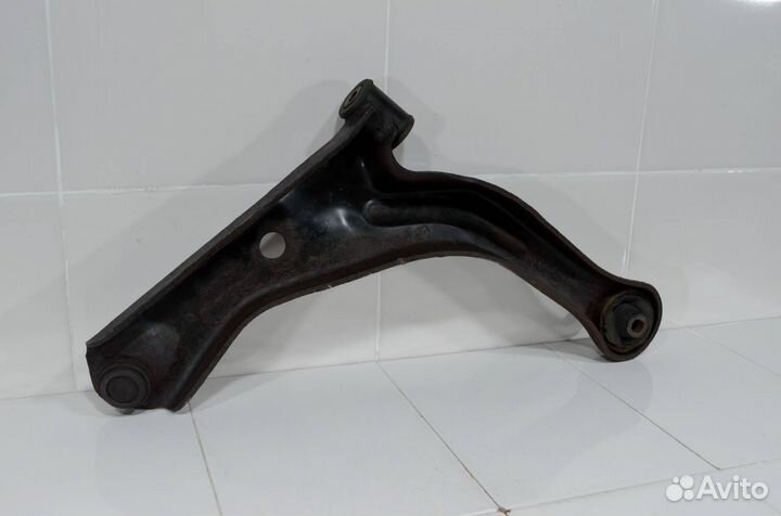 Рычаг нижний передний правый Mazda Tribute EP