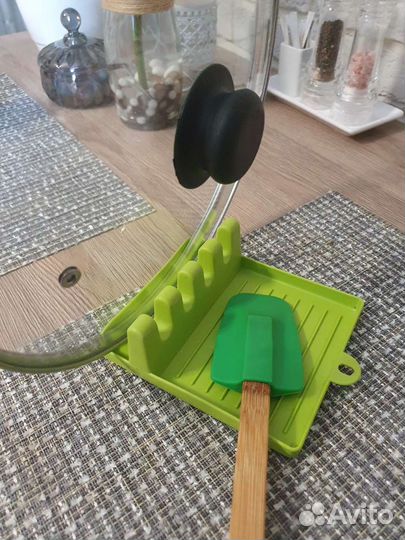 Подставка пол крышки и приборы