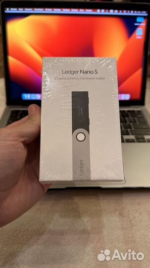 Ledger Nano S, не вскрытый