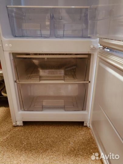 Холодильник бирюса 151