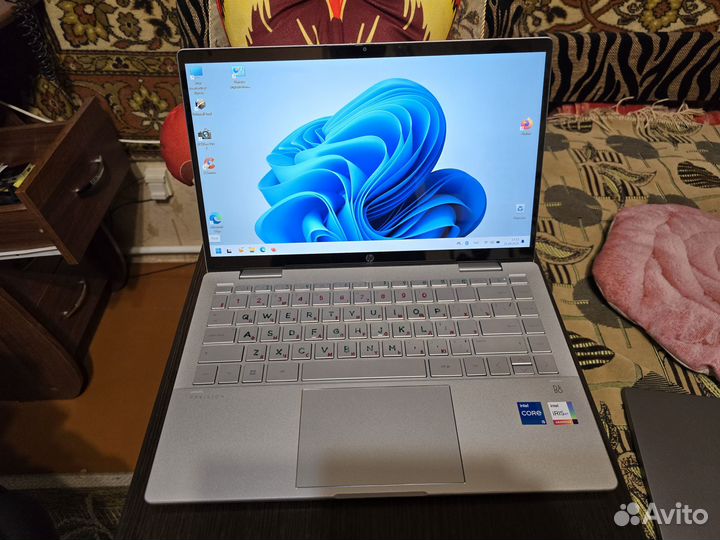 HP Pavilion x360 14-ek0018ci