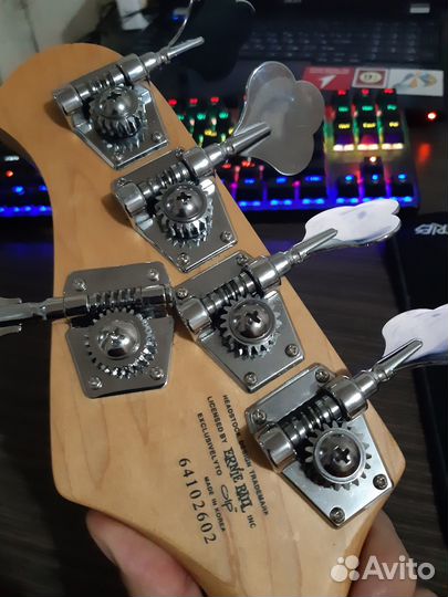 Басс гитара 5 струн