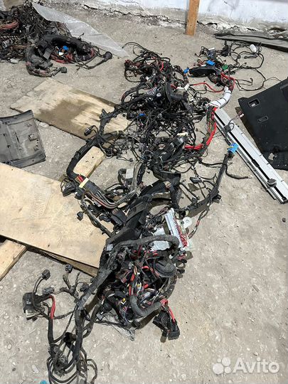 Двигадель N63B44C