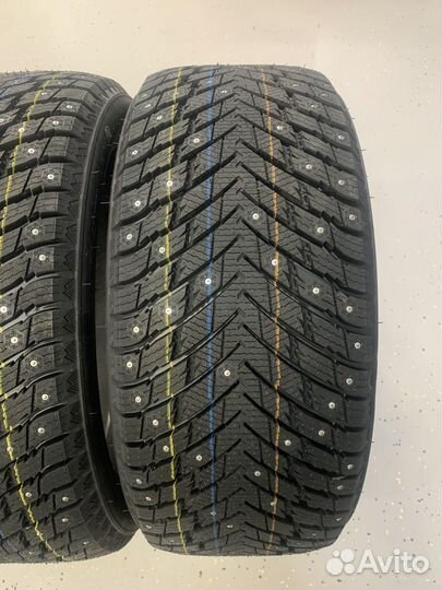 Grenlander Icedefensor Stud II 245/40 R18 97T