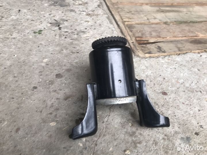 Правая верхняя подушка двигателя Ford Ecosport