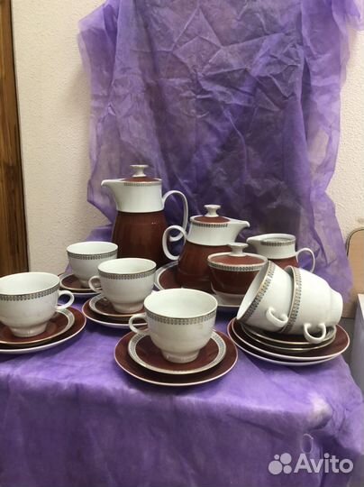 Сервиз чайно-кофейный.Г.Д.Р6пер.23предмета.Фарфор
