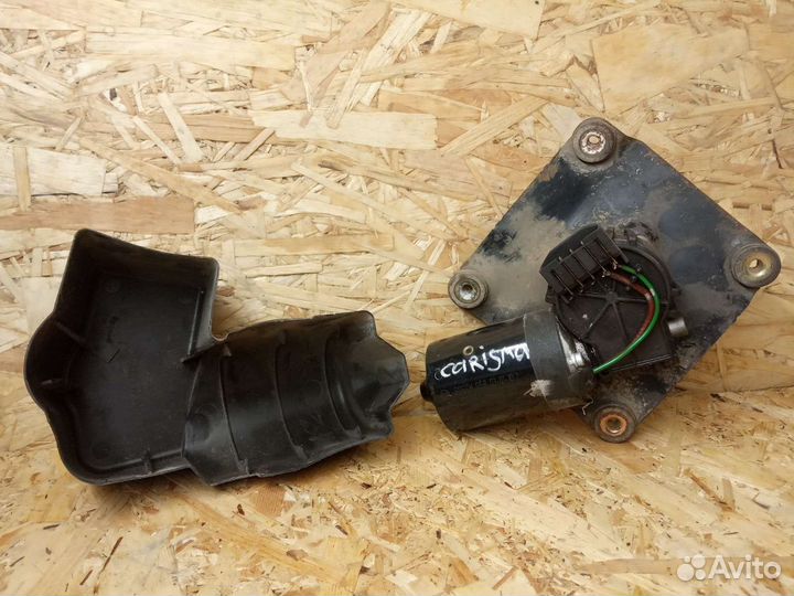 Моторчик переднего дворника Mitsubishi Carisma