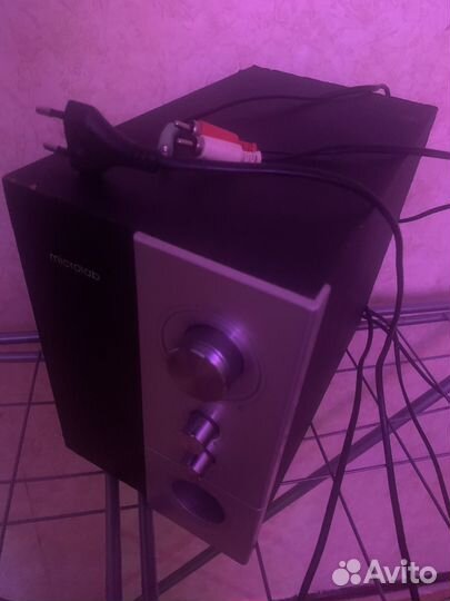 Сабфуфер microlab m-520