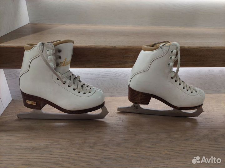 Коньки фигурные Axel 28 размер