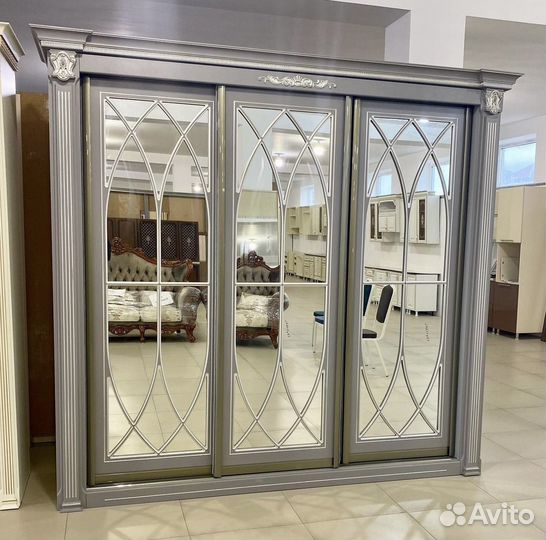 Шкаф купе с зеркалами