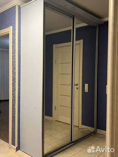 Шкаф зеркальный