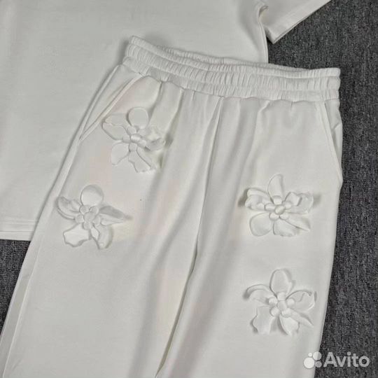 Женский Костюм Valentino