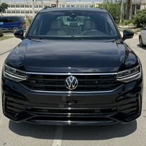 Volkswagen Tiguan 2.0 AMT, 2023, 8 000 км, с пробегом, цена 4 200 000 руб.