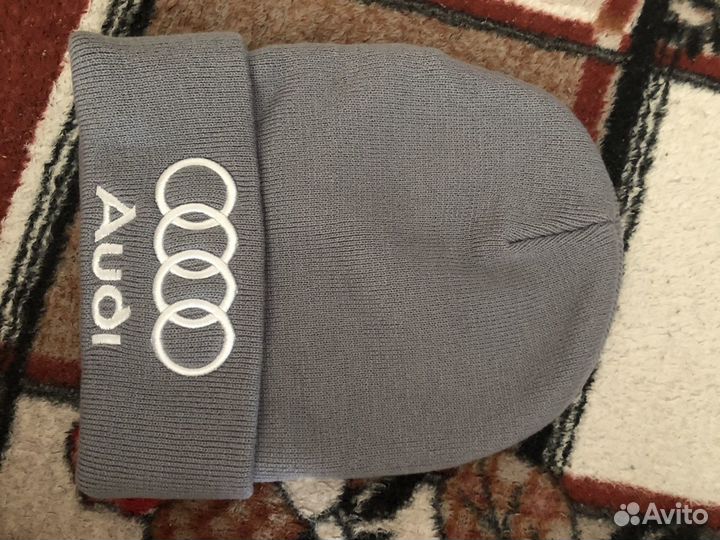 Мужская шапка audi