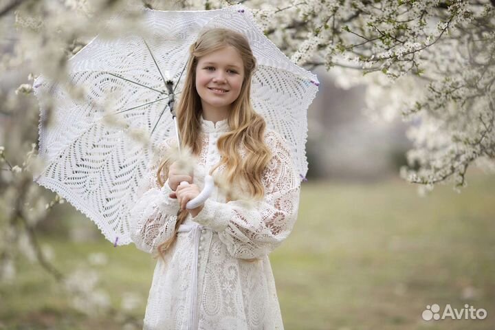 Зонт ажурной ручной вязки