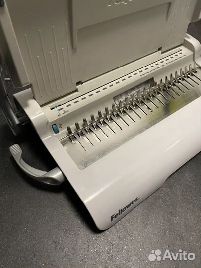 Брошюровщик Fellowes Star