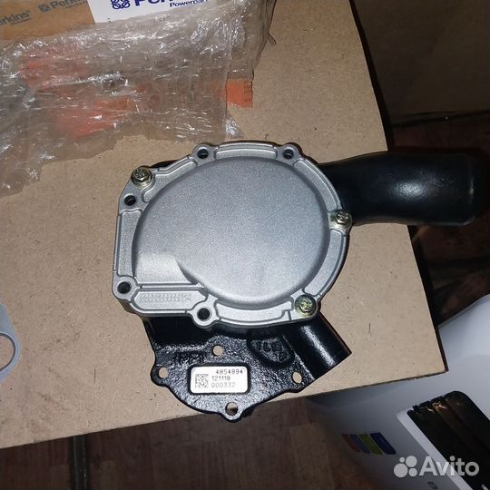 Водяной насос помпа Perkins