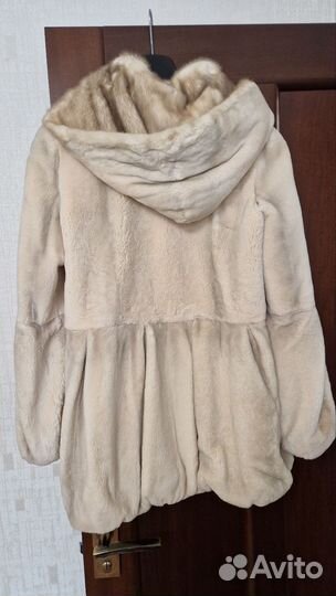 Шуба из кролика с капюшоном из норки