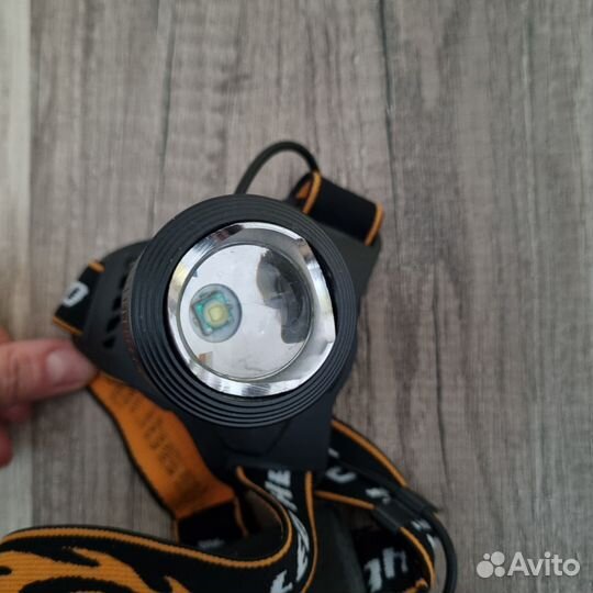 Налобный фонарь аккумуляторный